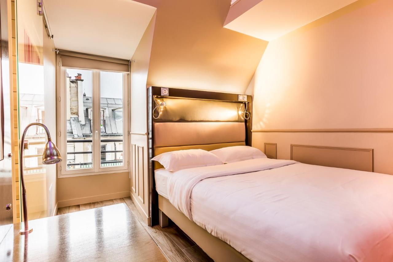 District République Hotel Paris