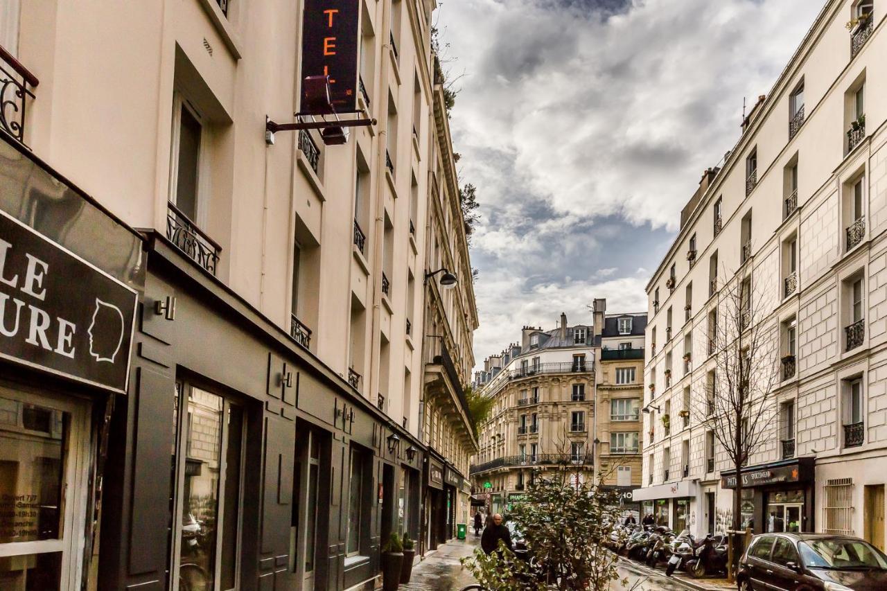 District République Hotel 2*